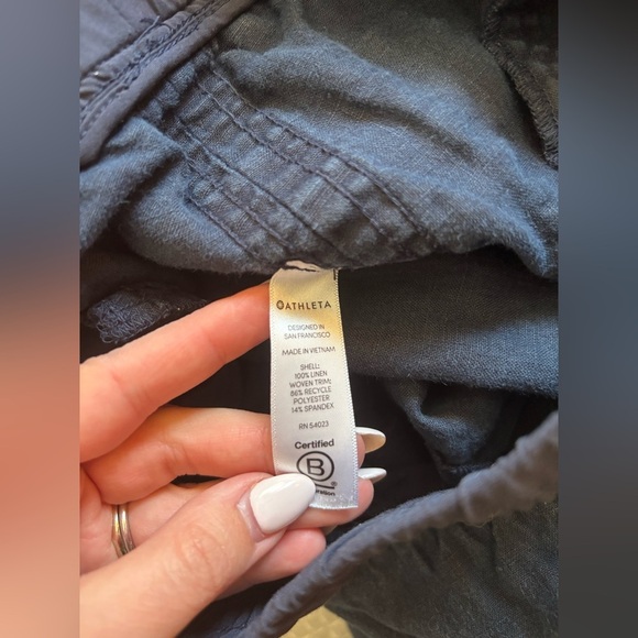 Athleta Cabo Linen Jogger Pants Size 4 Navy Blue Coastal Vacation Travel Relax - Picture 5 of 6